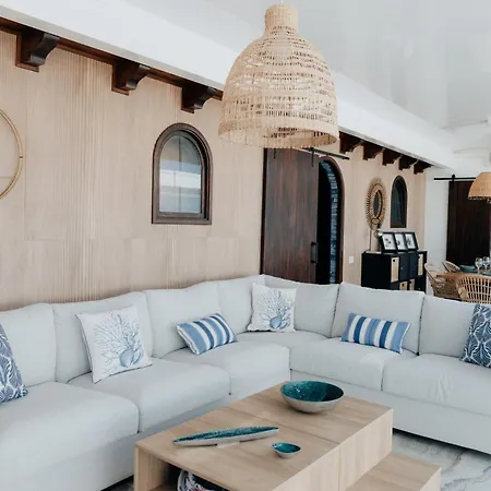 Blueattic アパート